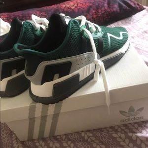 adidas mi eqt